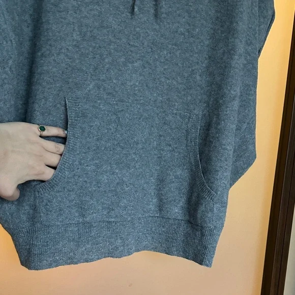 Wool Gray Knit Hoodie - Picture 4 of 9